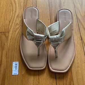 NWT Old Navy Gold Sandals